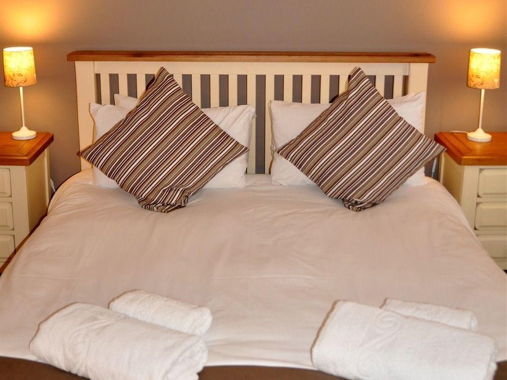 The Chequers Inn Cassington Exterior photo